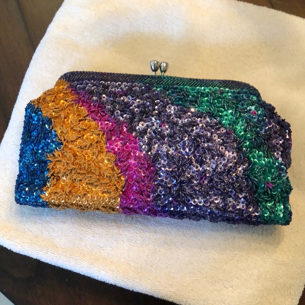 🇭🇰 Vintage Multi color sequins & crystal clasp silver tone rope chain bag